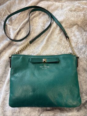 Beautiful Vintage Kate Spade Teal Leather Crossbody with Gold Chain Detail
